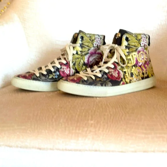 Gucci Blind for Love Floral Embroidered High Top Sneakers - Picture 9 of 16